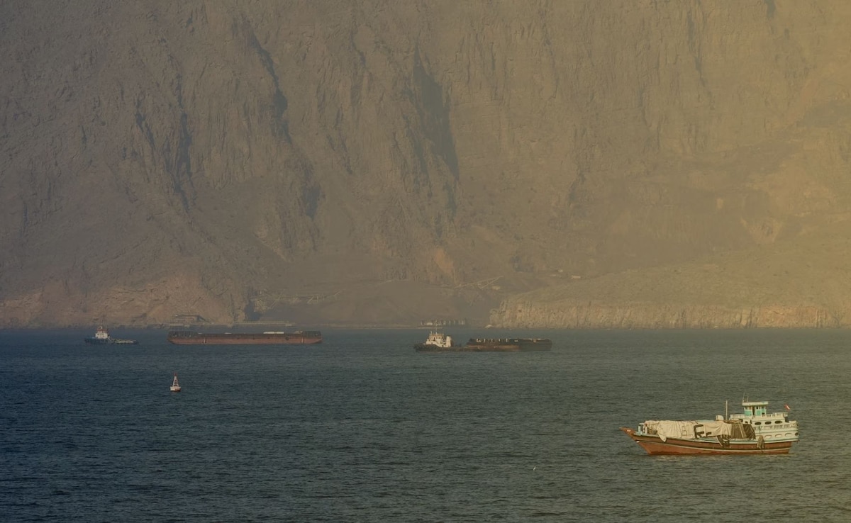 जंग खत्म होने के 6 महीने बाद भी क्यों नहीं खुल पाएगा होर्मुज? अमेरिकी खुफिया एजेंसी की रिपोर्ट आई बाहर