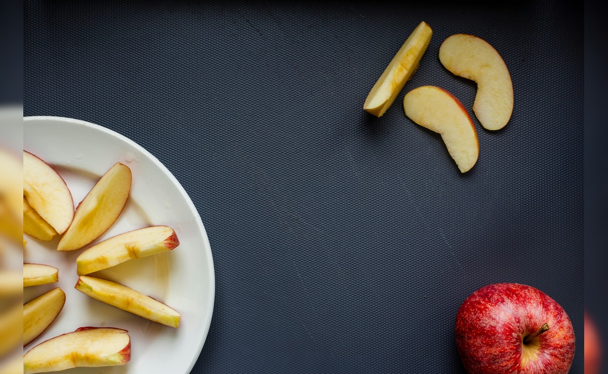 कटे हुए फल जल्दी पड़ जाते हैं काले? आजमाएं ये आसान ट्रिकस्, घंटों तक दिखेंगे एकदम फ्रेश