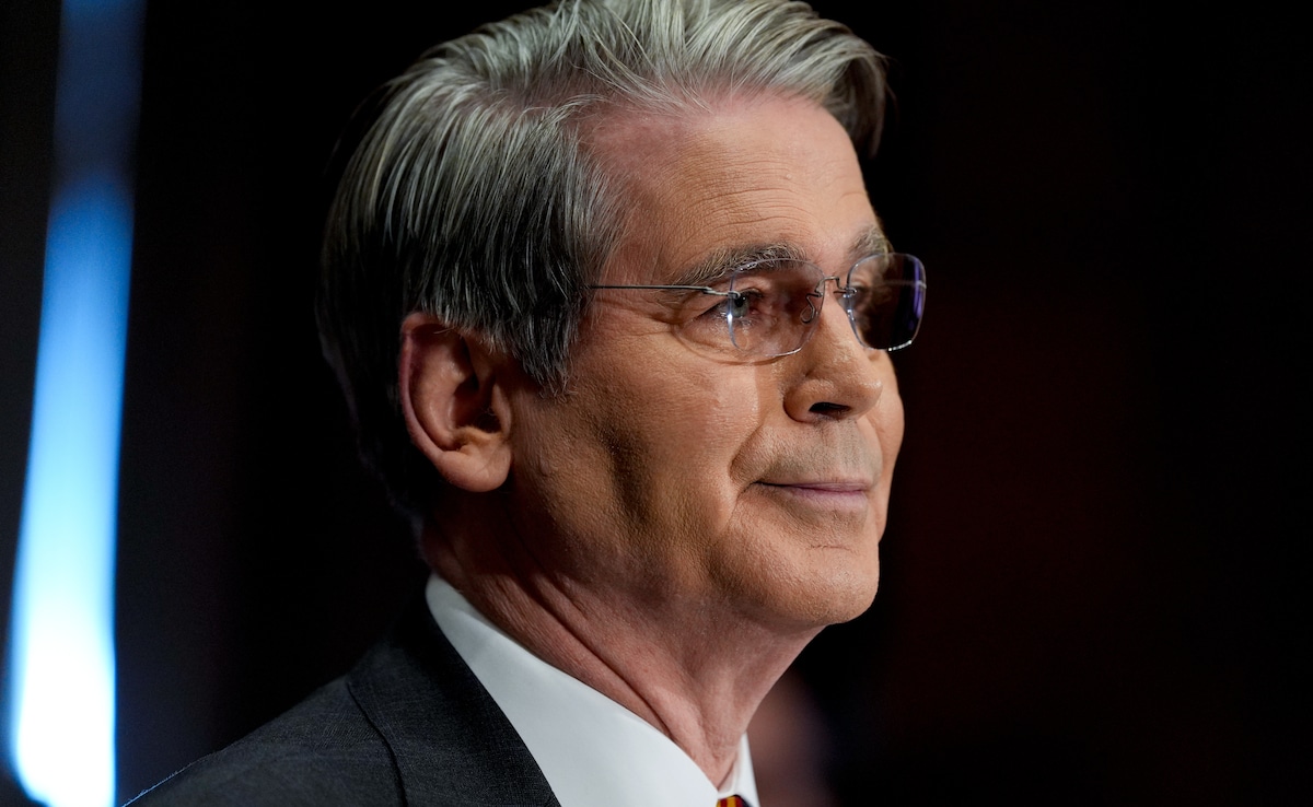 US Announces New Sanctions Against Iran Oil Sector