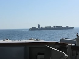 ईरानी जहाज के इंजन रूम में छेद और कब्जा करने का ट्रंप का दावा, ईरान की सख्ती, तेल में भूचाल- समझिए पूरा मामला