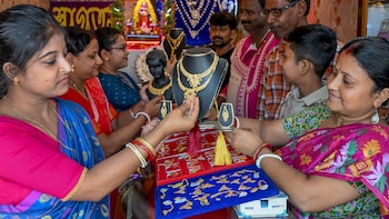 Gold, Silver Rates On April 17: Check Prices In Mumbai, Delhi, Chennai, Kolkata, Bangalore