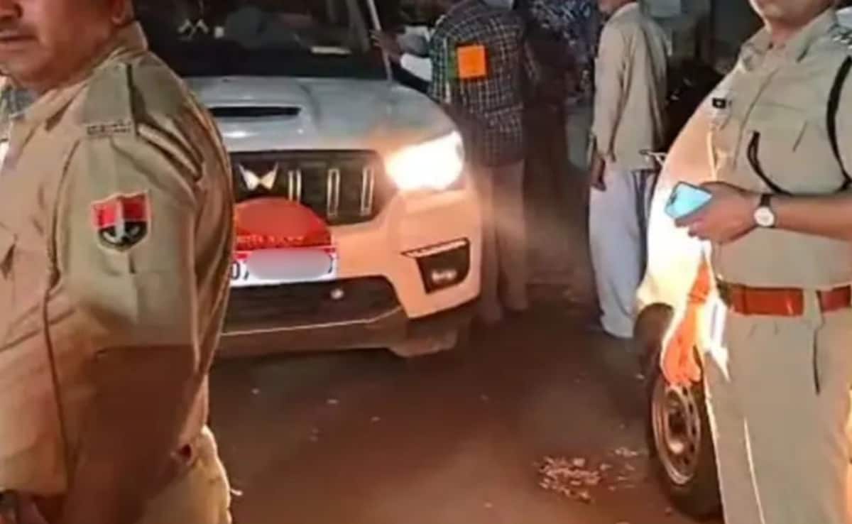 रामपुर में यूपी पुलिस की बड़ी कार्रवाई, अनैतिक गतिवधियों के शक में छापा मार कई स्पा सेंटरों पर लगाया ताला