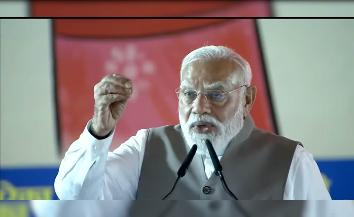 LIVE: कांग्रेस और सपा जैसे दलों ने महिलाओं को फिर दिया धोखा, ये नारी शक्ति से डरे हुए दल: PM मोदी