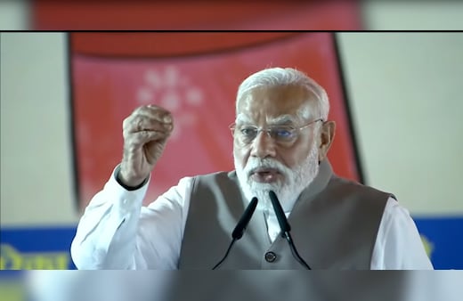 LIVE: कांग्रेस और सपा जैसे दलों ने महिलाओं को फिर दिया धोखा, ये नारी शक्ति से डरे हुए दल: PM मोदी