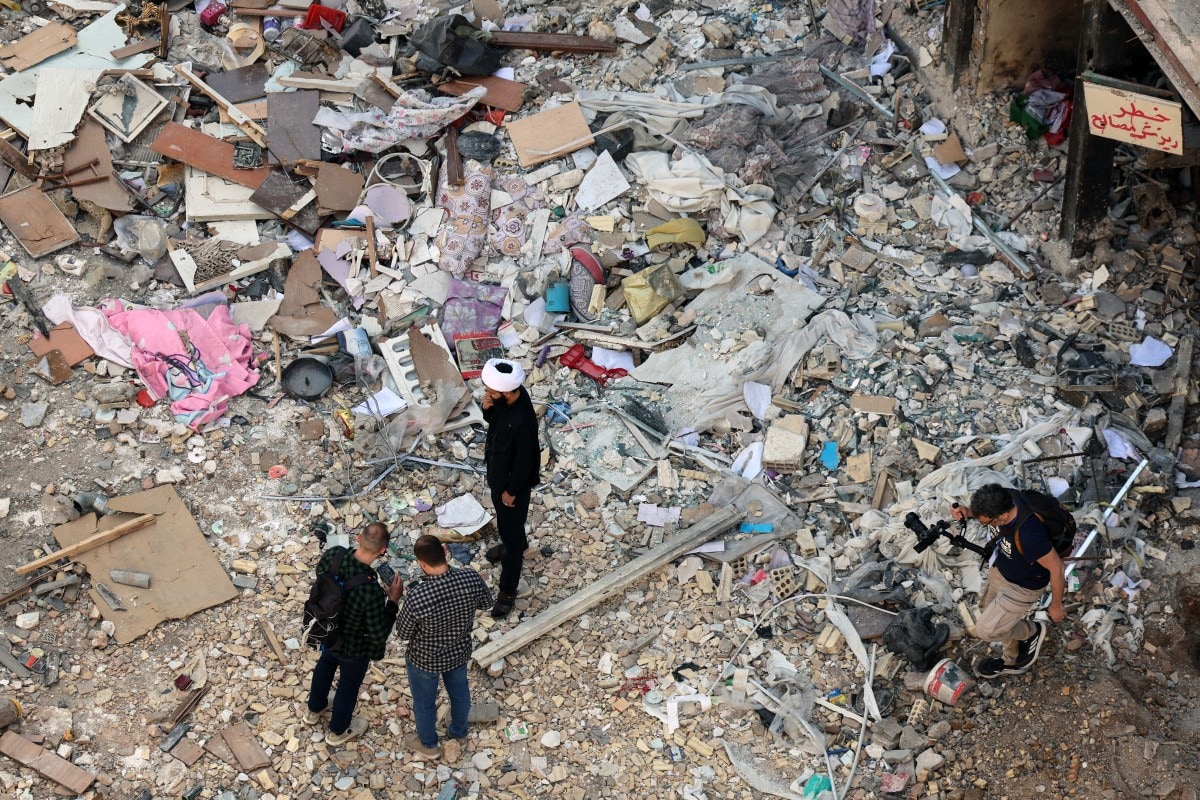 Live: Iran Threatens To Halt Gulf Trade As US Weighs New Sanctions