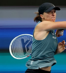 Iga Swiatek Retires From Madrid Open After Viral Illness; Aryna Sabalenka Enters Last 16