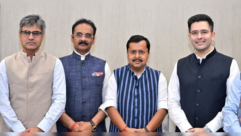 राघव चड्ढा समेत 7 आप सांसदों के बीजेपी में शामिल होने को राज्यसभा सभापति की मंजूरी, जानें कितनी हो गई BJP की संख्&zwj;या