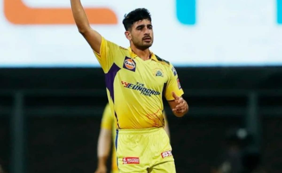 MI vs CSK: दो दिन पहले मां का निधन, मैदान पर उतरा चेन्नई का 'शेर', सोशल मीडिया ने किया सलाम
