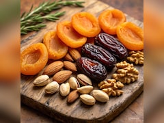 मुट्ठी भर के नहीं, बल्कि गिनकर खाएं ड्राई फ्रूट्स!  Apollo के डॉक्टर ने बताया एक दिन में कितने Nuts खाना चाहिए?