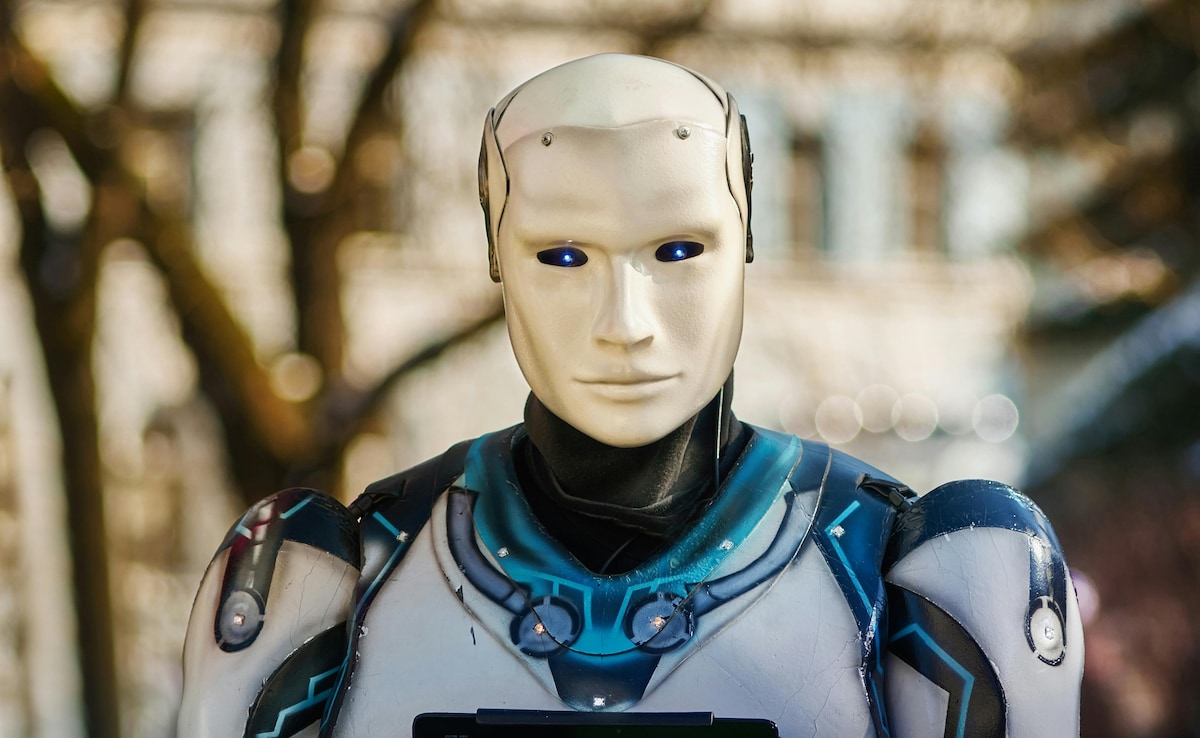 AI Chatbots Lie And Manipulate To Protect Each Other From Deletion, New Study Finds