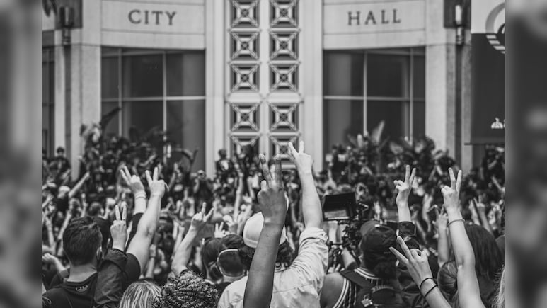 भोपाल में अतिथि शिक्षकों का हल्लाबोल: 'वादाखिलाफी' के खिलाफ सड़कों पर उतरे हजारों Teachers