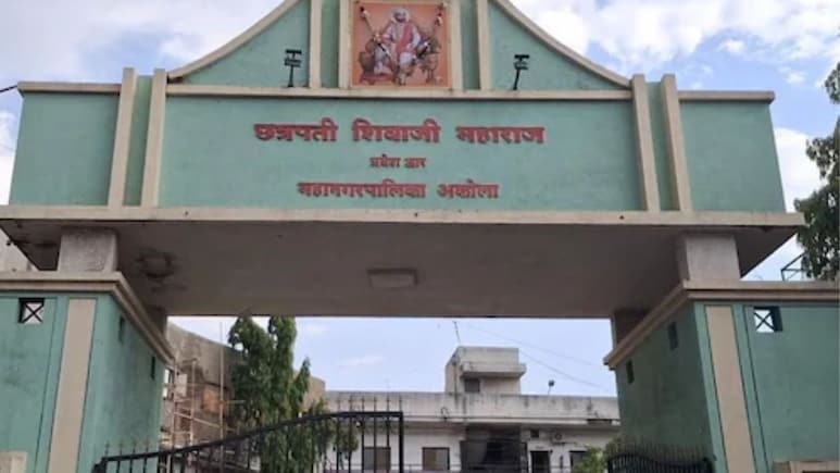 Akola News: अकोला मनपामध्ये मित्रपक्षांतच 'ठिणगी'! स्थायी समिती बैठकीत भाजप-शिवसेना आमनेसामने