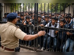 &nbsp;'NDA परीक्षा के दौरान समय से पहले ही गेट कर दिया गया बंद', इतने छात्र एग्जाम देने से रह गए वंचित