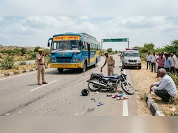 Rajasthan: गंगापुर-जयपुर मार्ग पर भीषण सड़क हादसा, प्राइवेट बस ने बाइक को मारी टक्कर, मां-पत्नी और 1 साल के मासूम की मौत