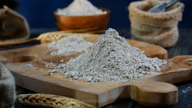 You can use these healthier flour alternatives for baking, cooking, and snacking. You can use these healthier flour alternatives for baking, cooking, and snacking.