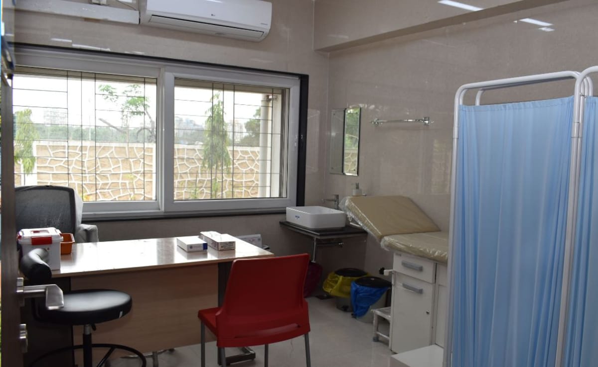 क्लीनिकों के लिए नए मानक तय: डॉक्टर का कमरा 70 वर्ग फुट से कम नहीं, इंफ्रास्ट्रक्चर और स्टाफ पर भी सख्त नियम