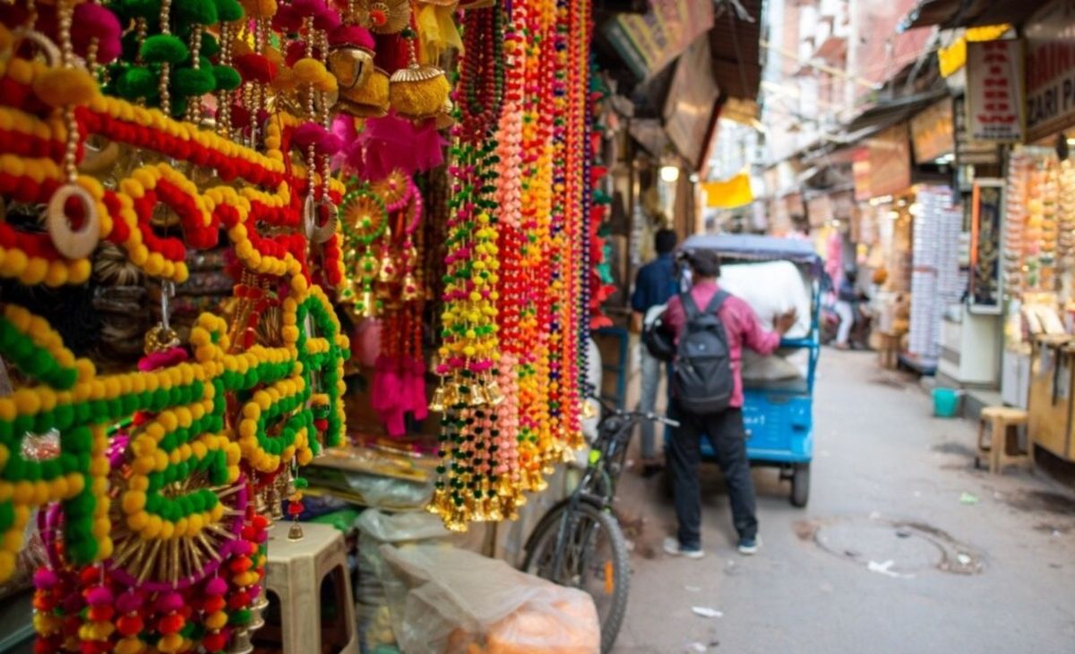 दिल्ली में अगले 4 महीने में 3 लाख शादियां, ईरान संकट से जूझ रही अर्थव्यवस्था में आएगी तेजी