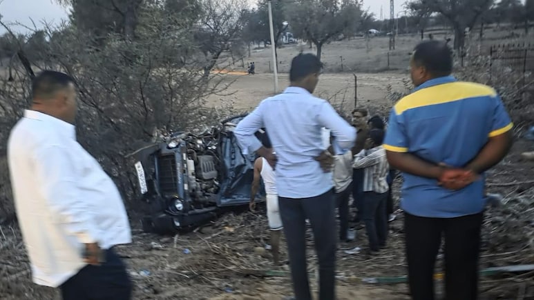 सीकर में भीषण हादसे में 3 लोगों की मौत, 5 घायल; ट्रक से टक्कर में चकनाचूर हुई थार गाड़ी