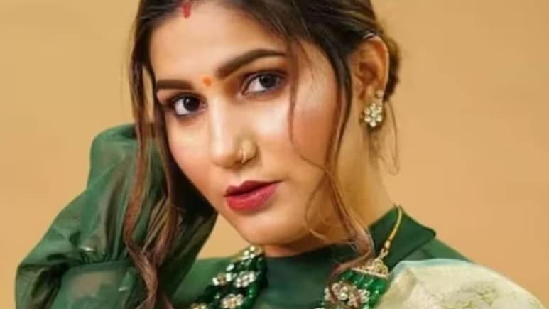 सपना चौधरी जा सकती थीं जेल! बाल-बाल बचीं, बाहर आकर बोलीं- मैं सही हूं बात खत्म! जानें क्या है मामला