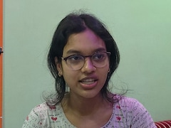 CGBSE 12th Result Topper Story: पिता फेरी लगाकर बेचते हैं कपड़े, बेटी ने लहराया परचम, आईएएस बनने का है सपना