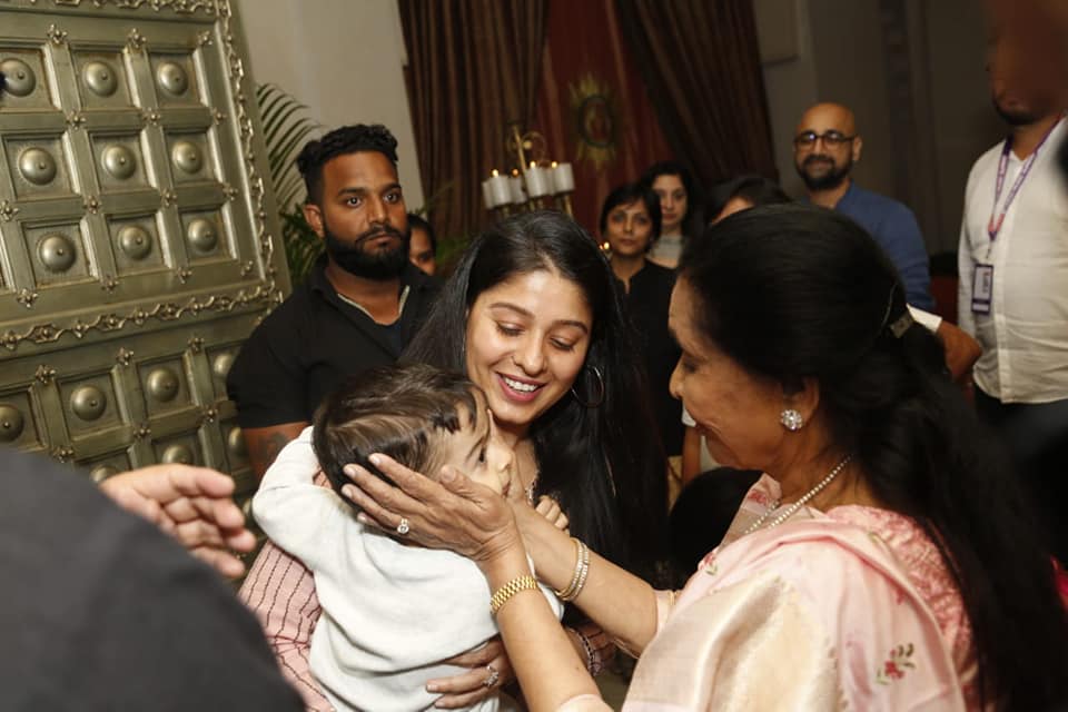 When Asha Bhosle Said She Liked Sunidhi Chauhan: 'Everyone Else Copies Lataji, She Doesn't'