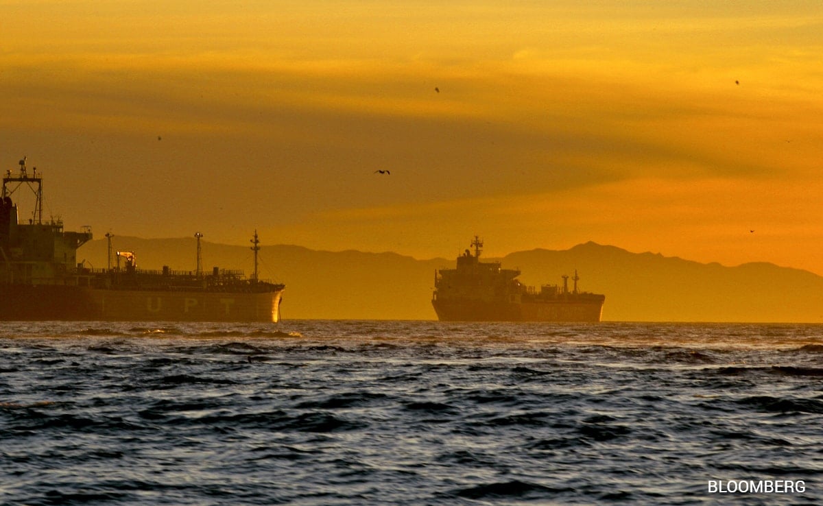 US-Sanctioned Tanker Linked To China Tests Trump Blockade With Hormuz Transit