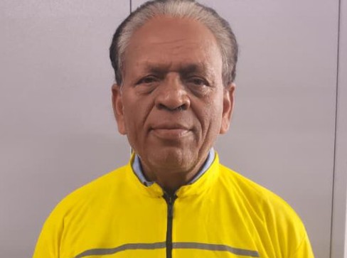 66 साल की उम्र में डिलीवरी बॉय! पूरे किए 10 हजार से ज्यादा ऑर्डर, Blinkit की कमाई से पूरा कर रहे ये सपना