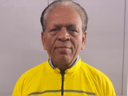 66 साल की उम्र में डिलीवरी बॉय! पूरे किए 10 हजार से ज्यादा ऑर्डर, Blinkit की कमाई से पूरा कर रहे ये सपना