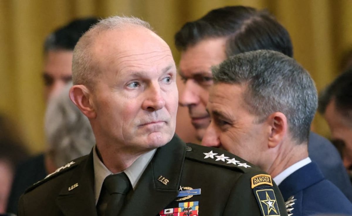 ईरान से युद्ध के बीच अमेरिकी सेना में फूट! चली गई आर्मी चीफ रैंडी जॉर्ज की नौकरी, जानें अंदर की वजह