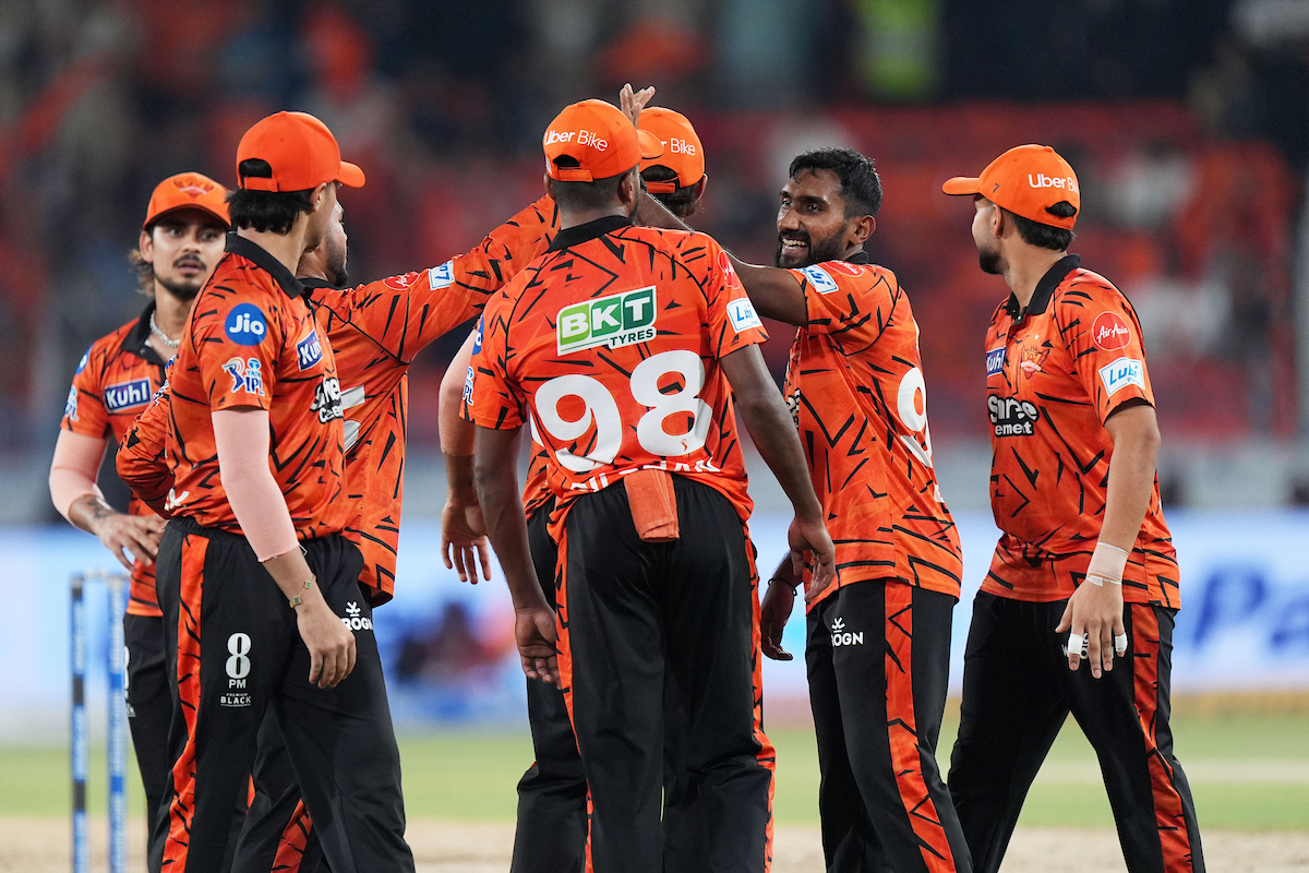 SRH की जीत से IPL 2026 Points Table में उथल पुथल, एक साथ इन 4 टीमों पर प्लेऑफ से बाहर होने का खतरा मंडराया