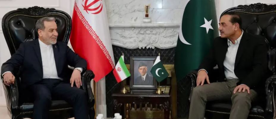 ईरान के विदेश मंत्री ने असीम मुनीर से की मुलाकात, अमेरिकी दूत रास्ते में, अब ये है तैयारी