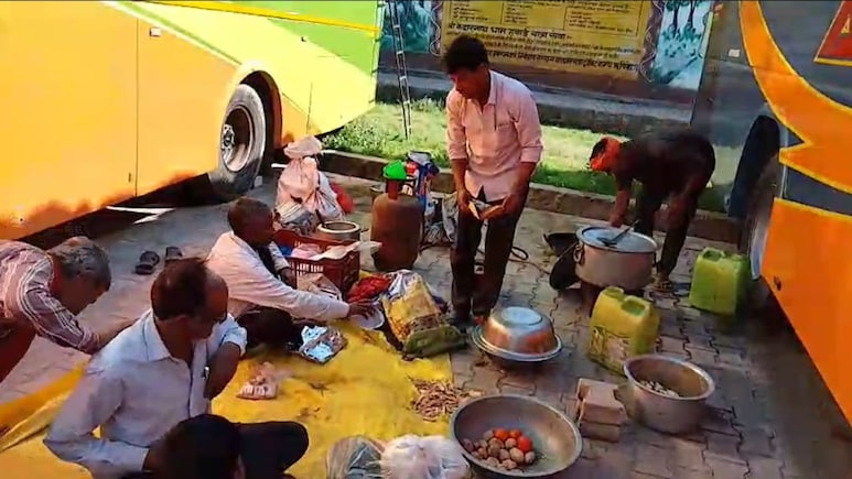 चारधाम यात्रा को बजट में रखने का आइडिया! श्रद्धालु अपने साथ लेकर चल रहे हैं किचन