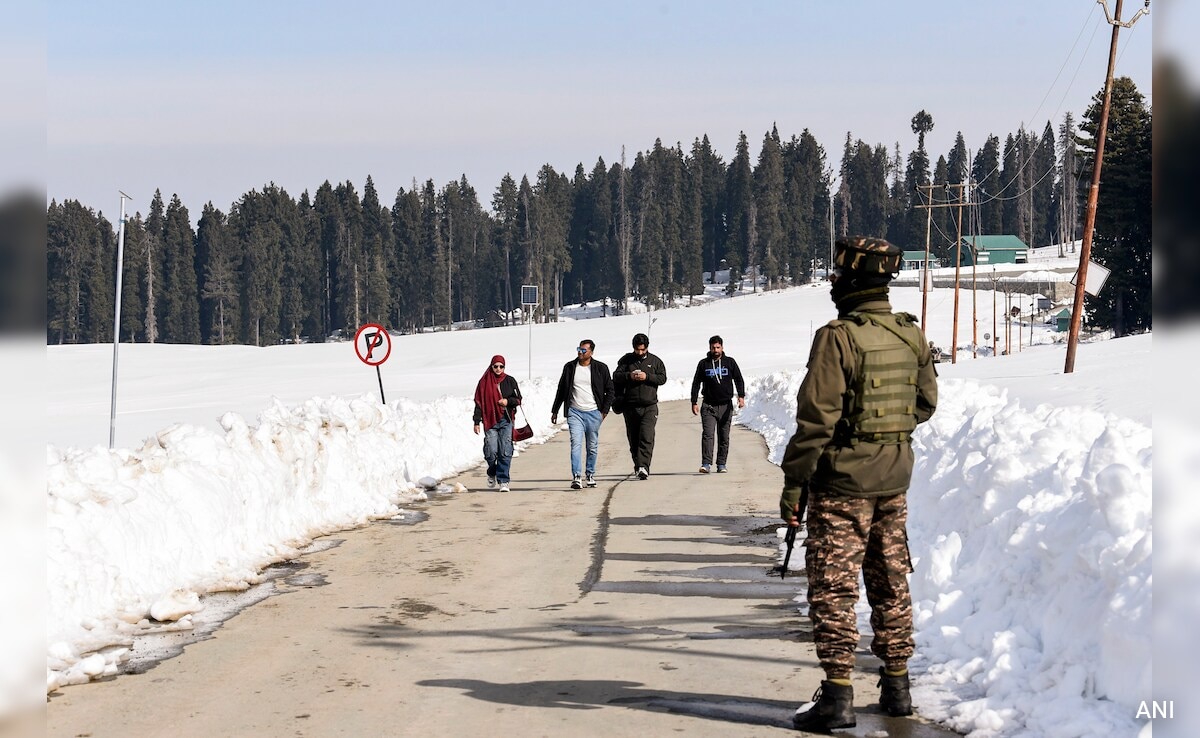 J&K Introduces QR Code-Based Verification For Tourists' Safety In Pahalgam