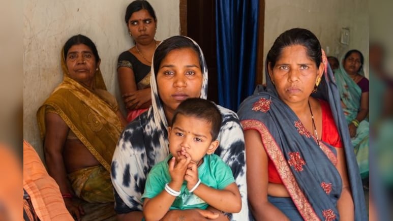 वेदांता प्लांट ब्लास्ट का दर्द: &lsquo;मम्मी&hellip; पापा कब आएंगे?&rsquo; 3 साल की बच्ची का सवाल सुन फफक पड़ी मजदूर की विधवा