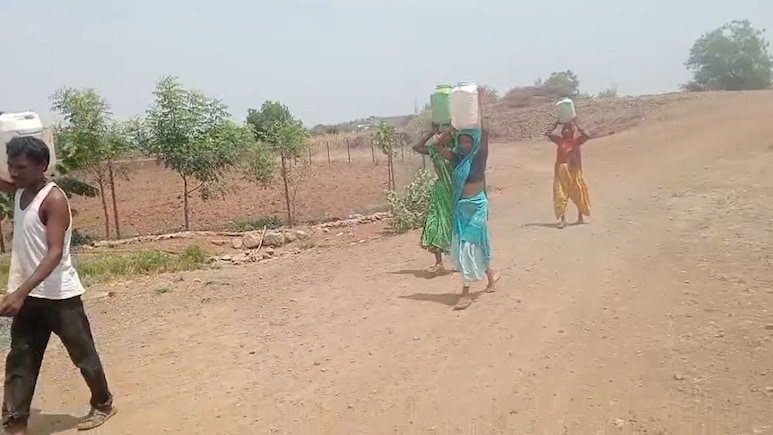 बड़वानी के तलुन खुर्द में  पिछले 10 दिनों से ट्रांसफार्मर खराब, भीषण गर्मी में ग्रामीणों का बुरा हाल, गहराया जल संकट