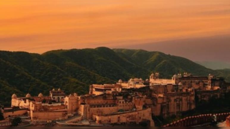 Rajasthan Weather: राजस्&zwj;थान में चटक धूप से चढ़ा पारा, बाड़मेर में तापमान 39 ड&zwj;िग्री के पार&nbsp;