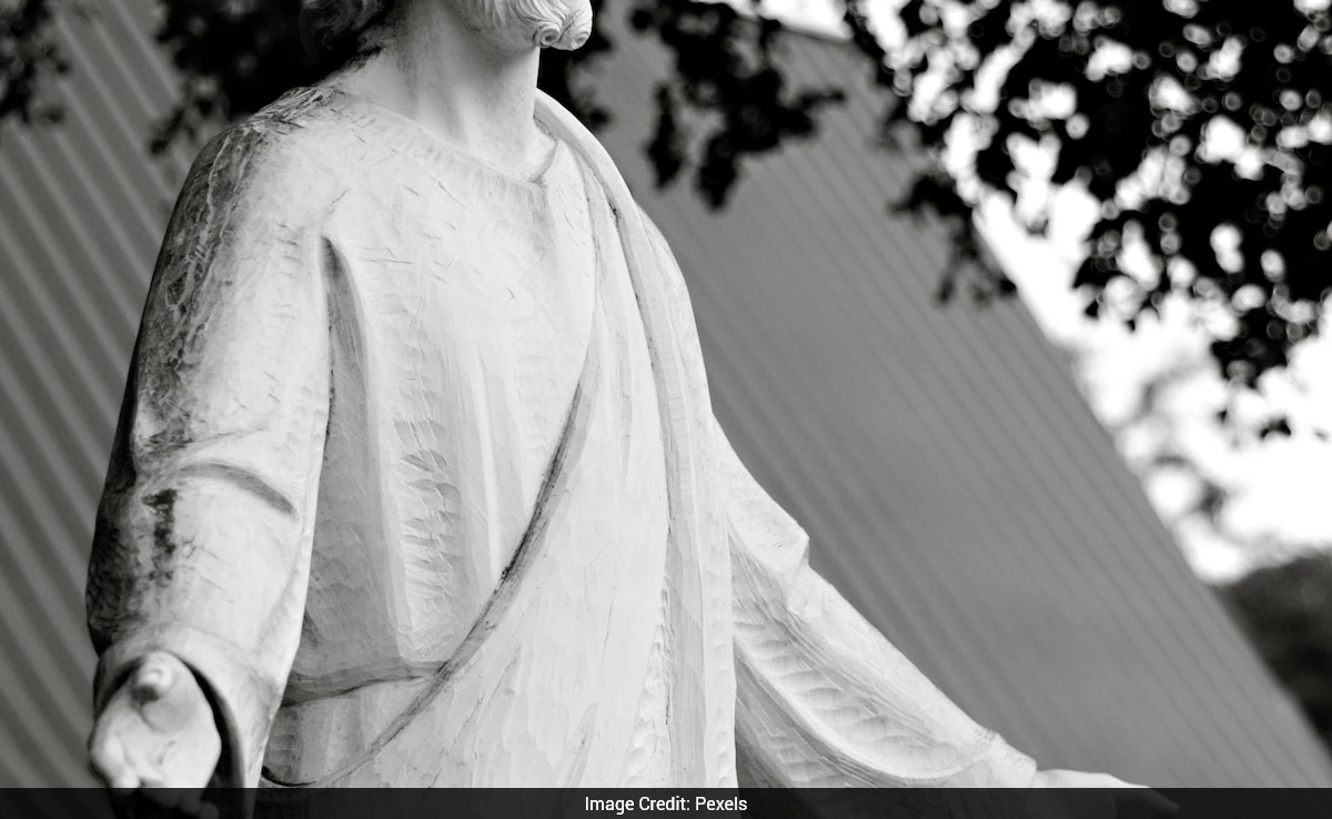 Study Finds Food DNA On Shroud Believed To Have Wrapped Jesus Christ