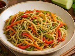 Lauki Noodles Recipe: बिना गिल्ट के खाएं नूडल्स, लौकी से बनाएं ये हेल्दी रेसिपी