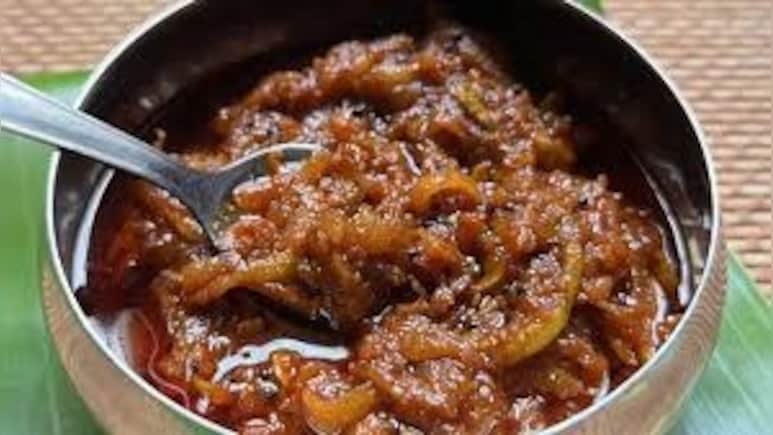 बिना मेहनत के झटपट बनाएं हींग का अचार, स्वाद ऐसा कि हर खाना बन जाएगा खास