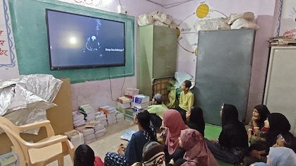 Success Story: 10% से 100% तक पहुंचा रिजल्ट, 5 शिक्षकों की मेहनत ने बदला 'मजदूर बस्ती' के स्कूल का नसीब