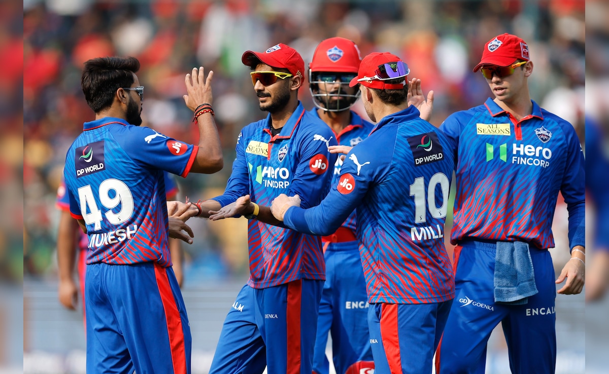 RCB vs DC LIVE Score, IPL 2026: फिल सॉल्ट की फिफ्टी, RCB ने DC के सामने जीत के लिए रखा 176 रन