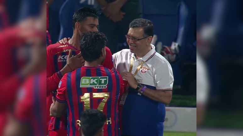 Rishabh Pant:  हमें जवाब बाहर नहीं टीम के अंदर....राजस्थान से मिली हार से गुस्से में ऋषभ पंत, हार की असली वजह बताई