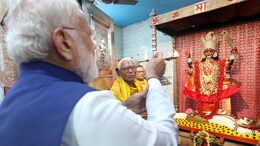 PM Modi Offers Prayers At Kolkata Kali Temple During Roadshow