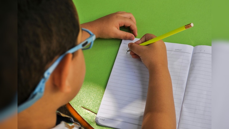 बच्&zwj;चे की इंग्लिश हैंडराइटिंग सुधारने के तरीके