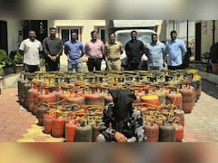 Pune News : पुण्यातील 'या' भागात सुरु होता गॅस सिलिंडरचा मोठा काळाबाजार, एका दुकानात मोठा अनर्थ टळला