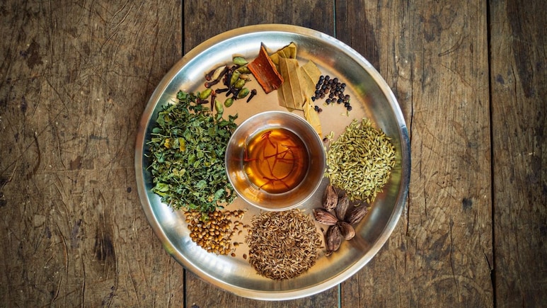 Heat Relief Foods:  गर्मियों में शरीर को ठंडक देते हैं ये मसाले, डाइजेशन से लेकर सूजन रोकने में भी हैं कारगर
