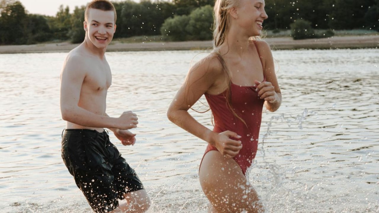 Decathlon swimwear under ₹1000 at Myntra Fashion Carnival