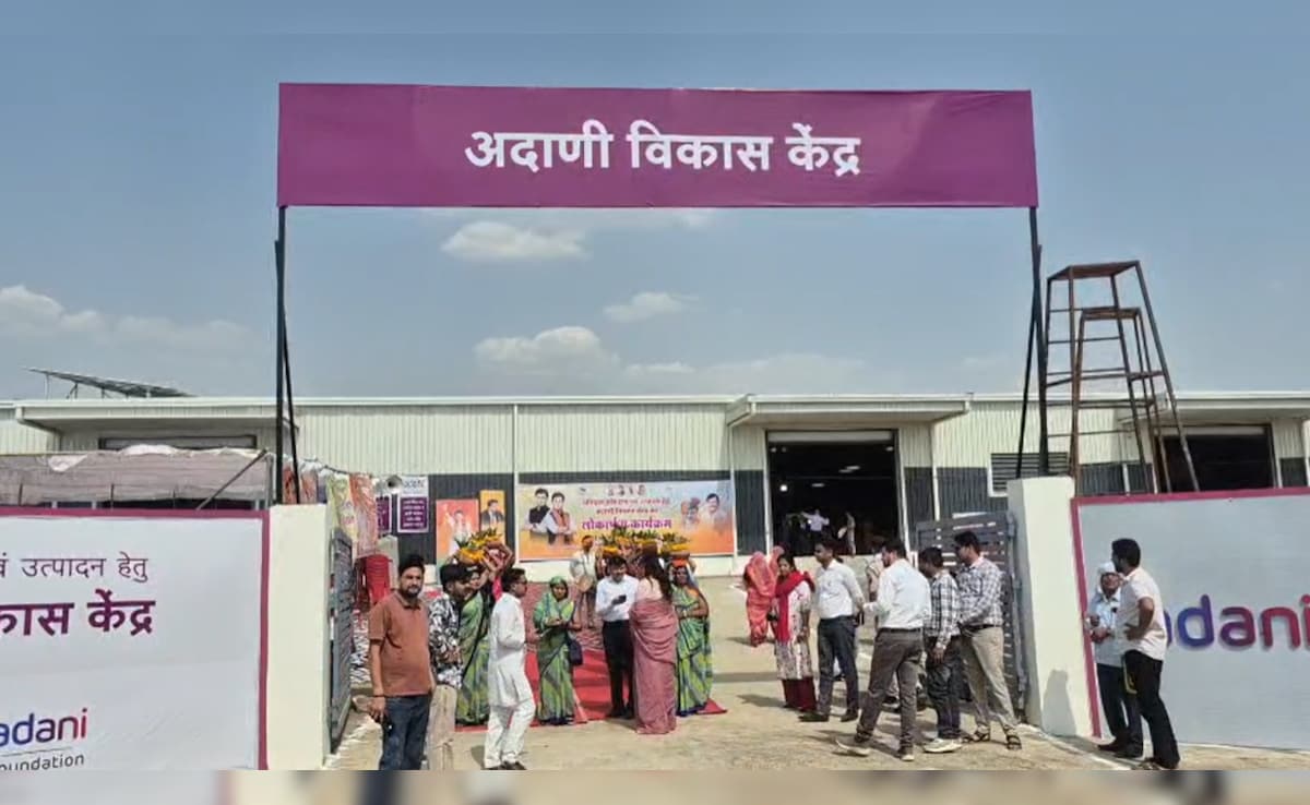 अदाणी फाउंडेशन की बड़ी पहल; शिवपुरी के बदरवास में शुरू हुआ परिधान प्रशिक्षण केंद्र, महिलाएं बनेंगी आत्मनिर्भर