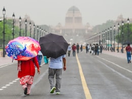 Weather Today: अप्रैल में भी बारिश-बर्फबारी और ओलावृष्टि, पाकिस्तान से आ रहा कौन सा बवंडर, UP-दिल्ली से पंजाब तक बदलेगा मौसम