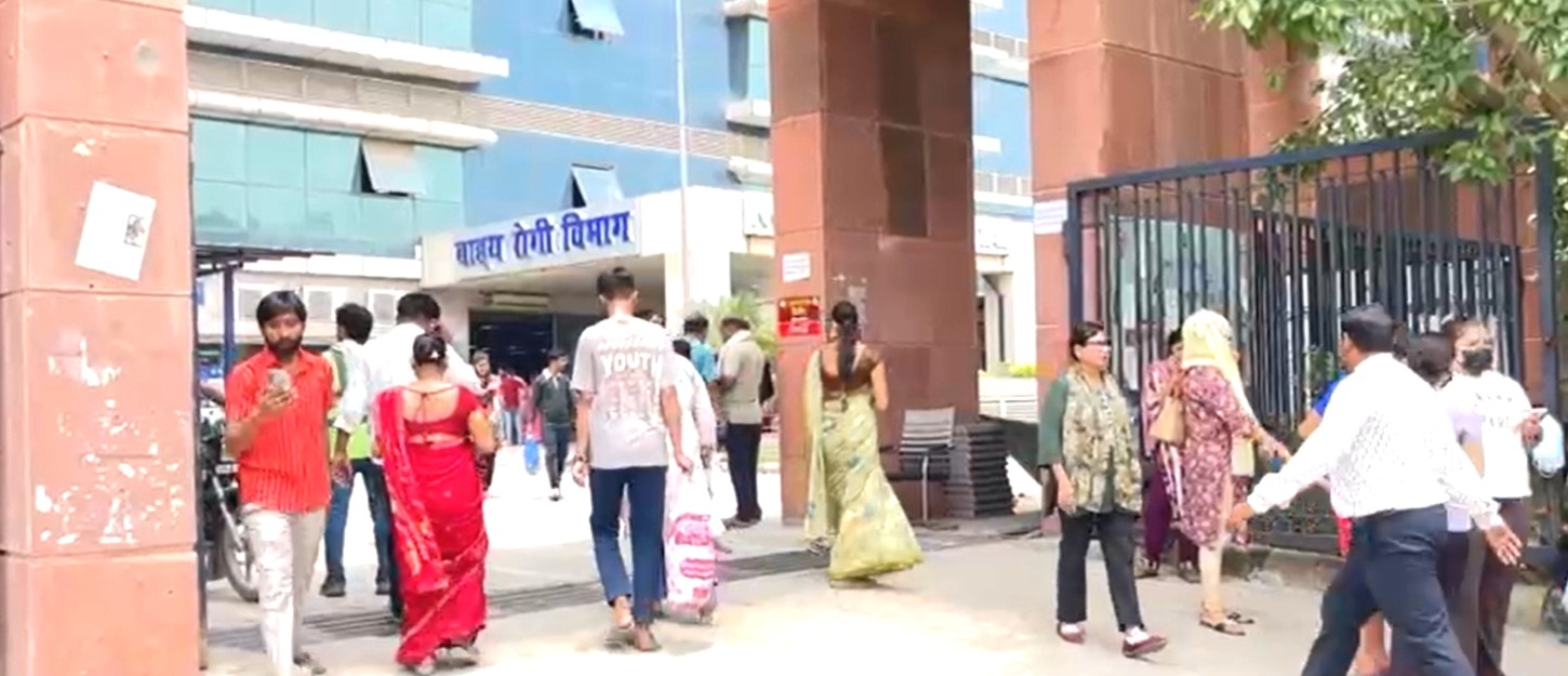 इंसानों के लिए मंगवा लीं जानवरों वाली 60,000 सिरिंज ! नोएडा के जिला अस्पताल में गजब की लापरवाही